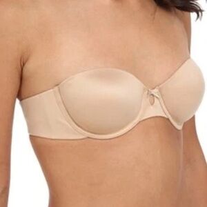 DKNY Strapless Nude Bra 34C excellent pre loved. Rubber inside to stay up